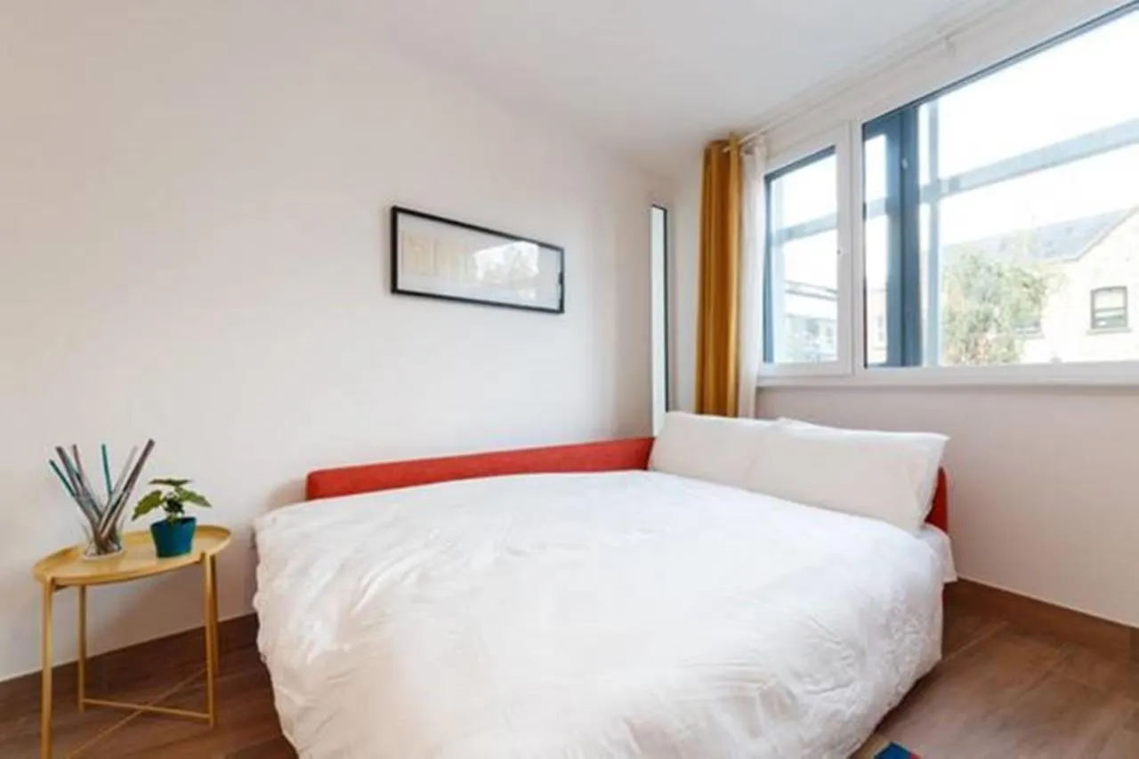 Stylish Soundproof Temple Bar Square Apartment Dublin 0*,  Ireland