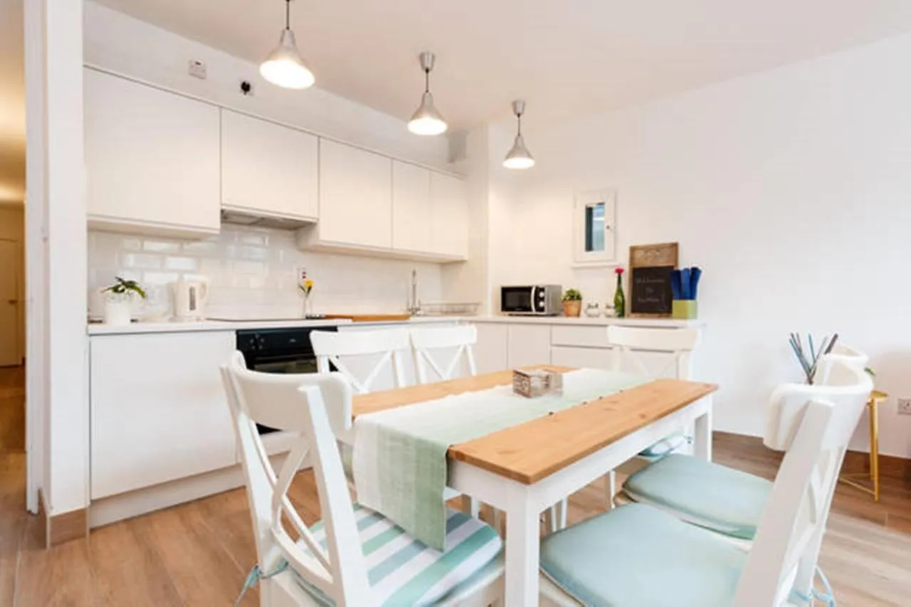 Stylish Soundproof Temple Bar Square Apartment Dublin