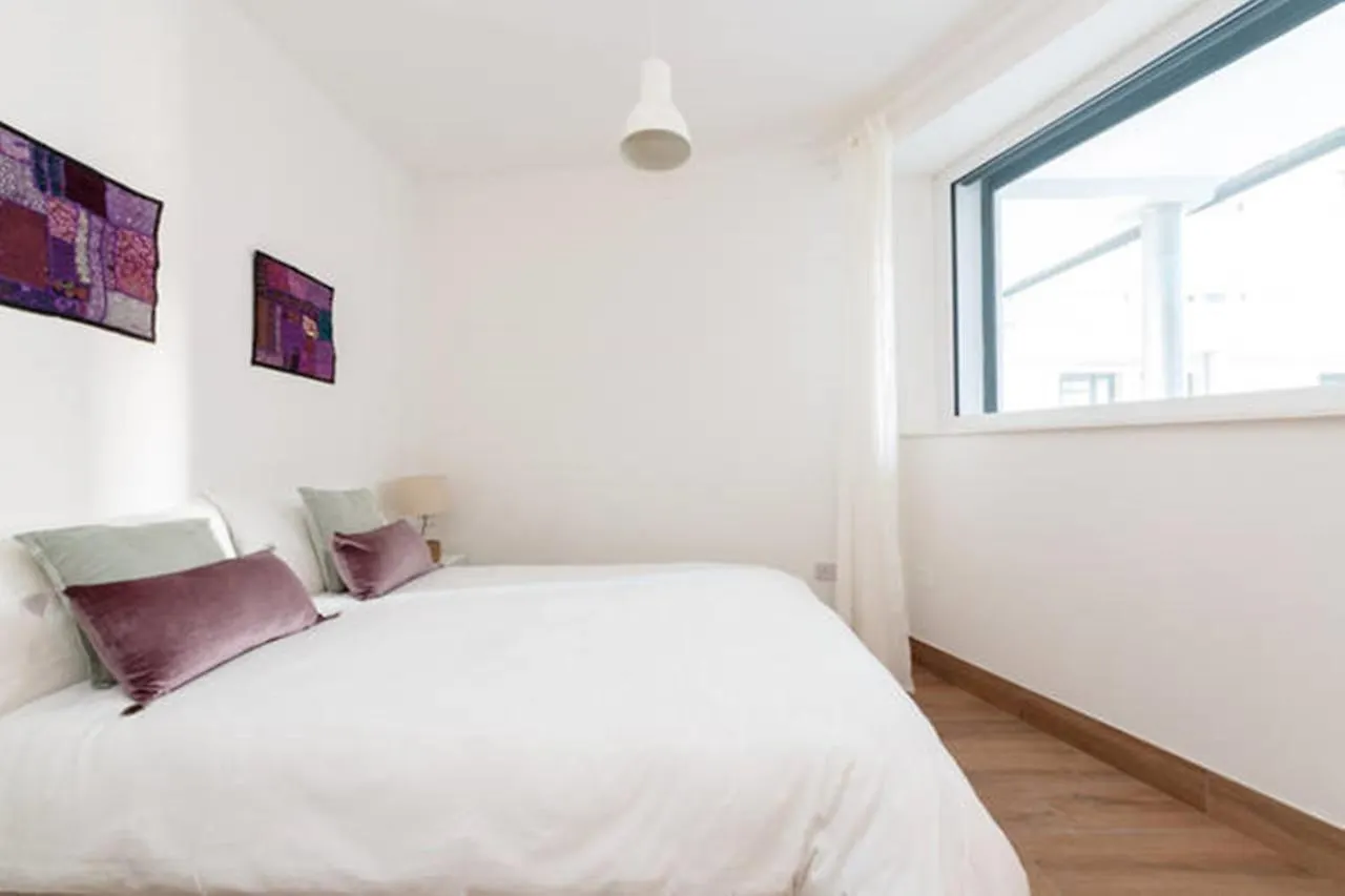 Stylish Soundproof Temple Bar Square Apartment Dublin Ireland